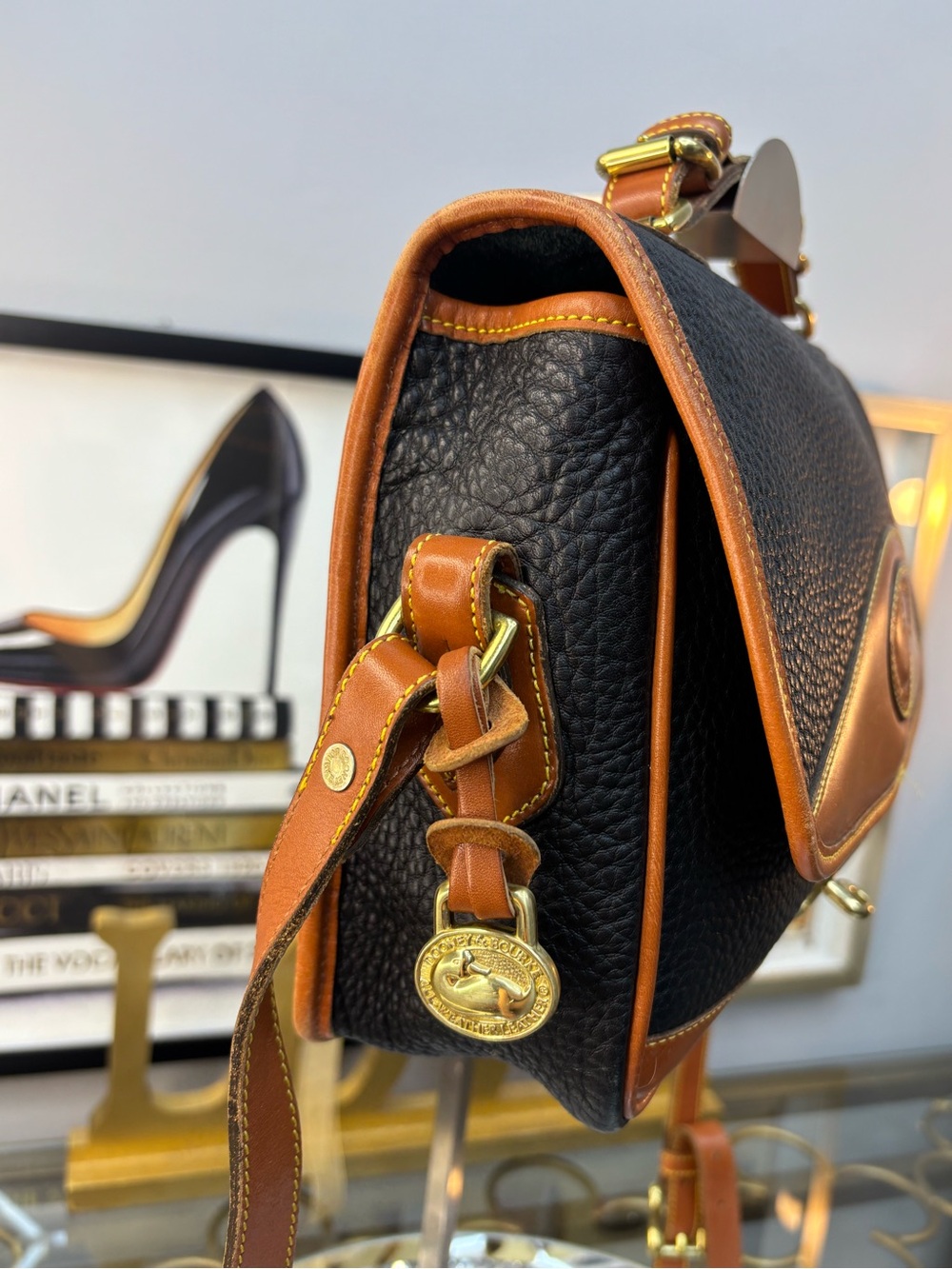 Dooney & Bourke vintage made in Costa Rica All-Weather Leather Carrier Bag EUC - Picture 5 of 15
